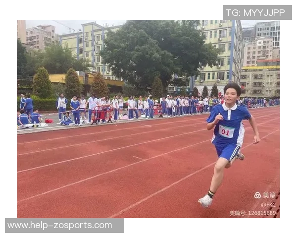 激情四溢的绿茵场上足球比赛的欢笑与泪水交织成的青春记忆